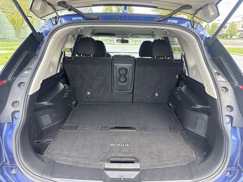 Used 2017 Nissan Rogue SV AWD/4WD image 12