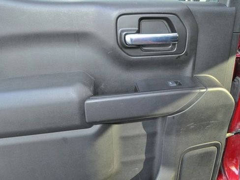 Used 2020 Chevrolet Silverado 1500 Custom w/ Custom Value Package image 18