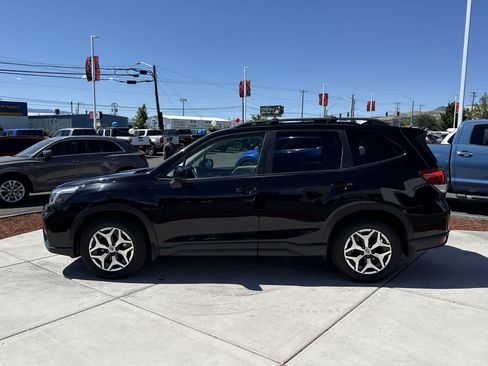 Used 2021 Subaru Forester Premium w/ Popular Package #1 AWD/4WD image 2