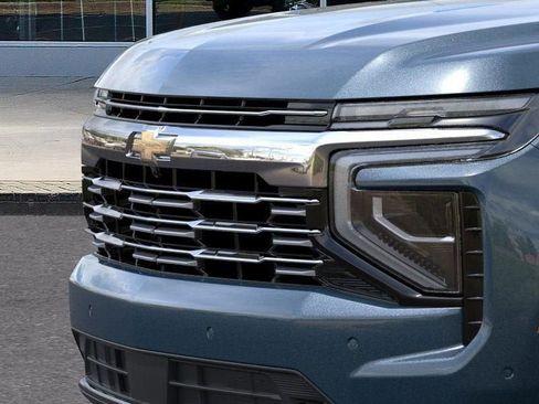 New 2025 Chevrolet Suburban Premier image 13