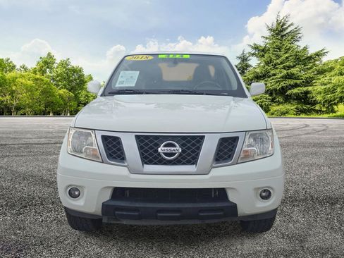 Used 2018 Nissan Frontier PRO-4X AWD/4WD image 2