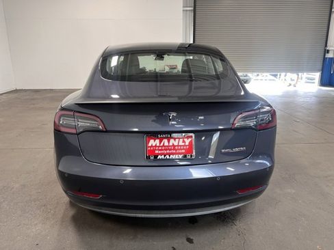 Used 2022 Tesla Model 3 Performance image 4