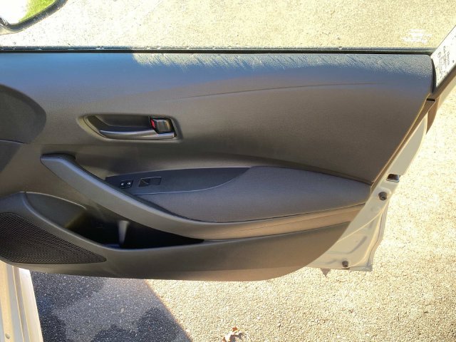Used 2023 Toyota Corolla LE FWD image 33