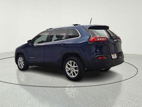 Used 2018 Jeep Cherokee Latitude Plus image 6