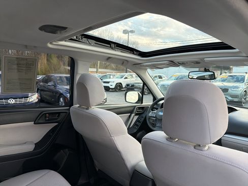Used 2014 Subaru Forester 2.5i Premium w/ All-Weather Package image 17