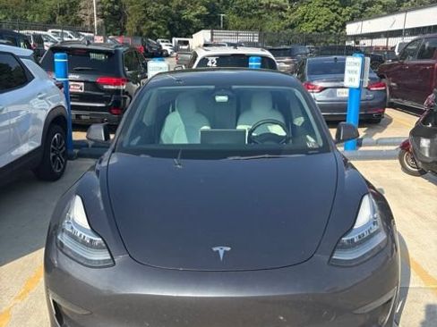 Used 2022 Tesla Model 3 Long Range AWD/4WD image 2