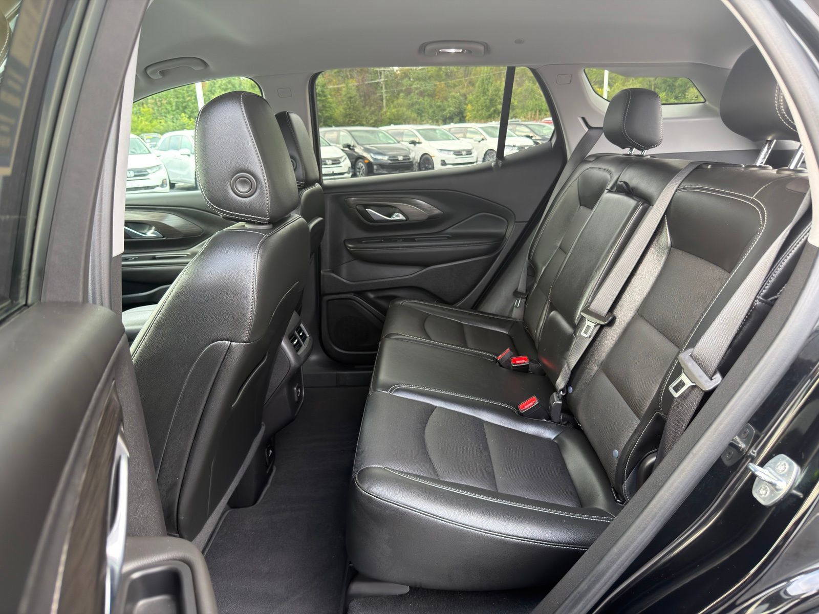 Used 2023 GMC Terrain SLT AWD/4WD image 25