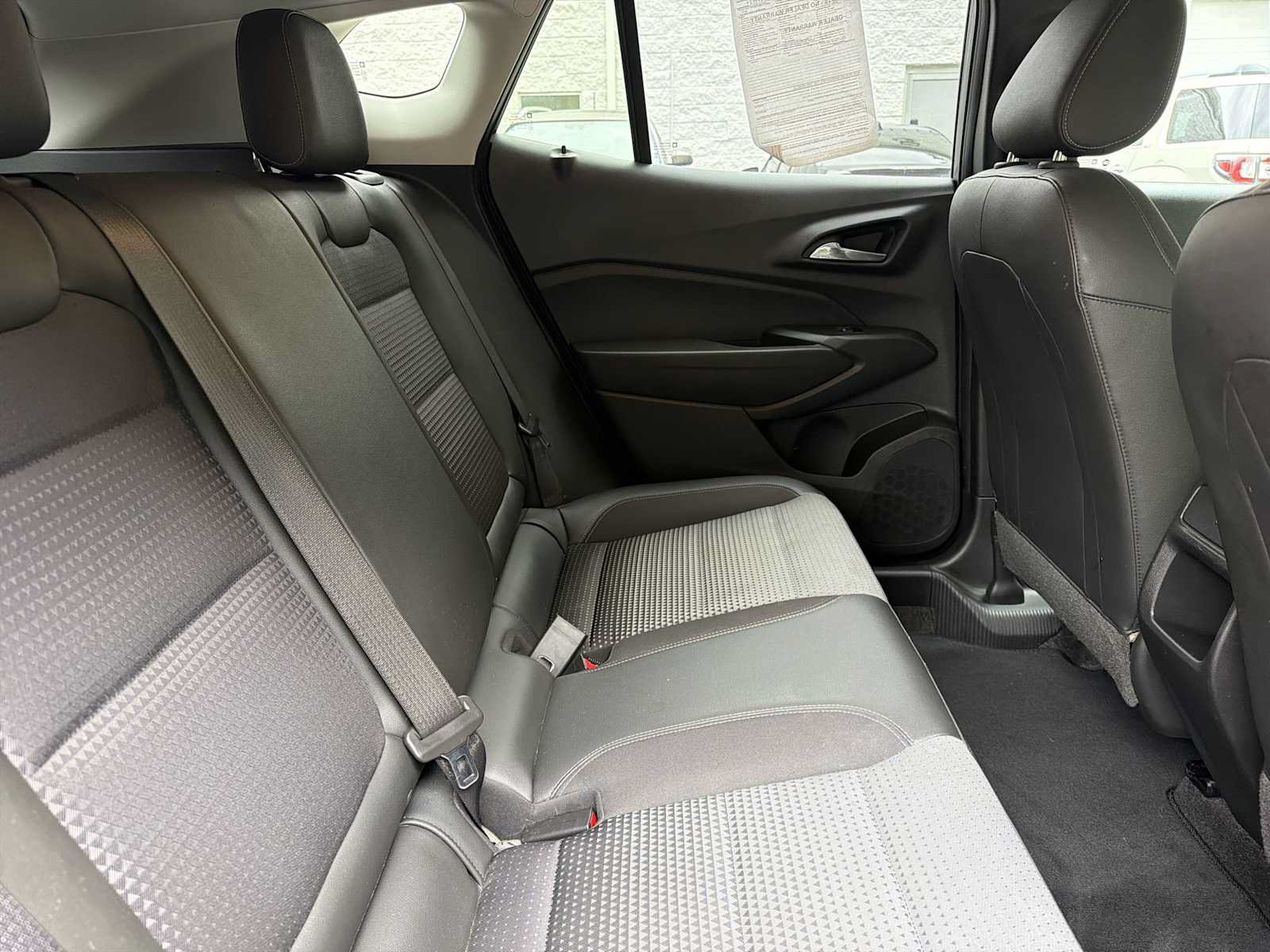 Used 2025 Chevrolet Trax LT w/ Driver Confidence Package FWD image 24