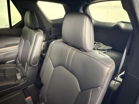 Used 2025 Honda Pilot TrailSport image 39