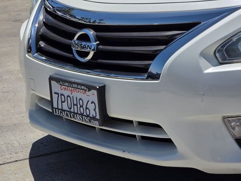 Used 2015 Nissan Altima 2.5 SV FWD image 7