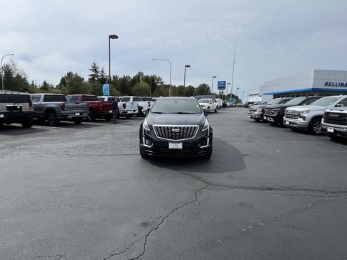Used 2020 Cadillac XT5 Luxury FWD image 2