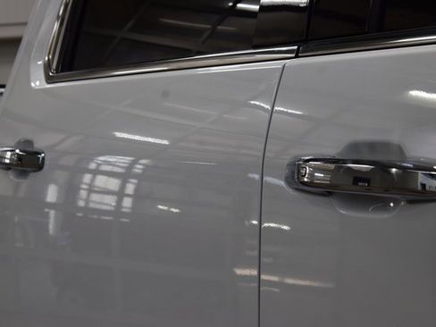 Used 2023 GMC Sierra 3500 Denali w/ Denali Ultimate Package image 17