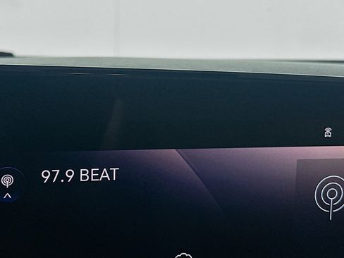 Used 2024 Buick Encore GX Sport Touring image 21