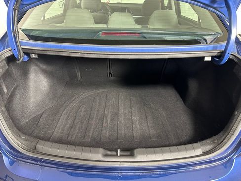 Used 2020 Hyundai Elantra SE FWD image 6