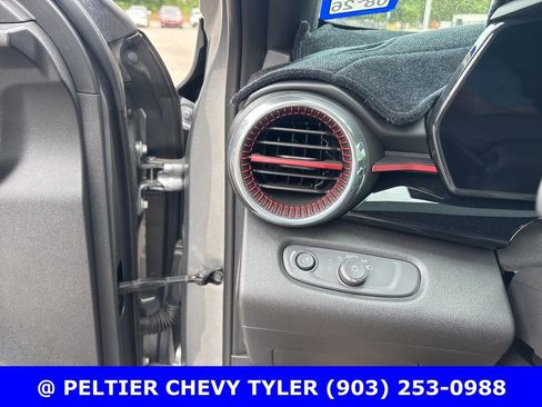Used 2025 Chevrolet Trax RS w/ Driver Confidence Package FWD image 12