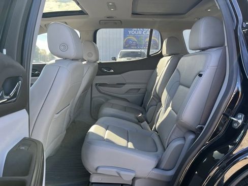 Used 2022 GMC Acadia SLT image 11