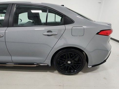 Used 2022 Toyota Corolla SE w/ Carpet Mat Package (TMS) FWD image 25