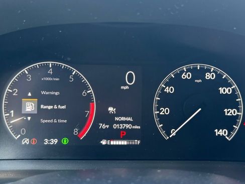 Used 2023 Honda Pilot Touring image 29