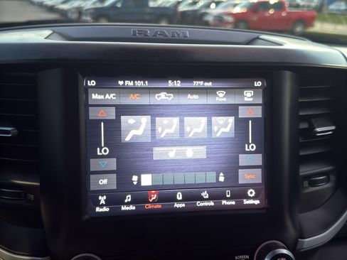 Used 2019 RAM 1500 Big Horn AWD/4WD image 19