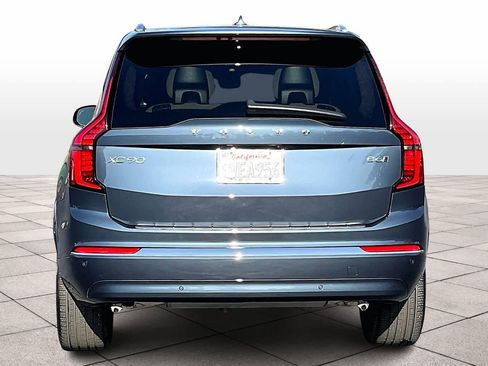 Used 2025 Volvo XC90 B6 Core w/ Protection Package Premier image 7