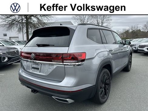 New 2026 Volkswagen Atlas SE FWD image 5