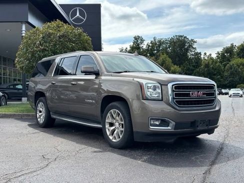 Used 2016 GMC Yukon XL SLT w/ Open Road Package AWD/4WD image 1