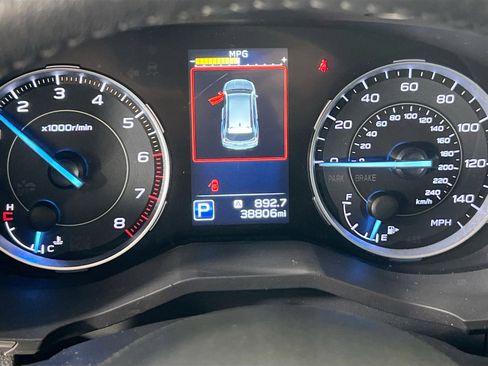 Used 2022 Subaru Ascent Limited w/ Technology Package image 12