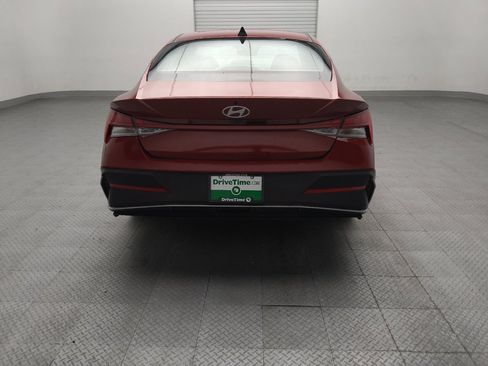 Used 2025 Hyundai Elantra SEL FWD image 7
