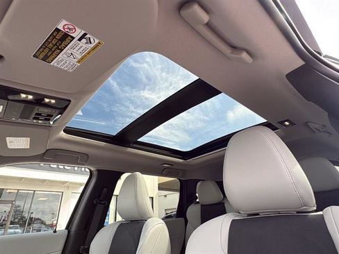 New 2026 Mitsubishi Outlander SE image 26