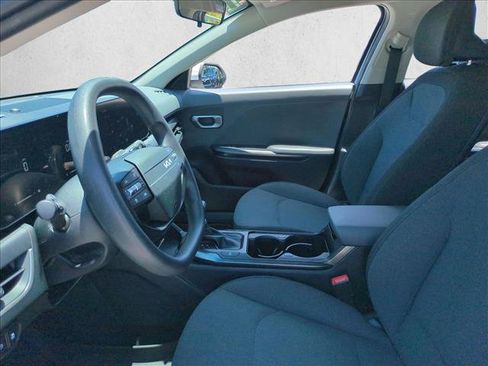 Used 2025 Kia K4 FWD image 15
