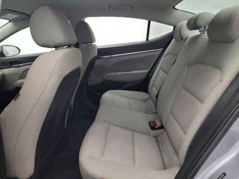 Used 2017 Hyundai Elantra SE FWD image 18