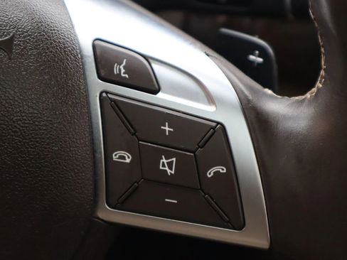 Used 2015 Mercedes-Benz GL 320 BlueTEC 4MATIC w/ Premium I Package image 38