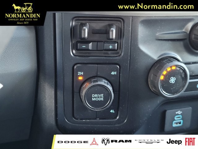 Used 2025 Ford F250 XLT AWD/4WD image 12