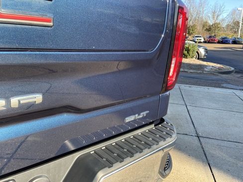 Used 2023 GMC Sierra 1500 SLT image 52
