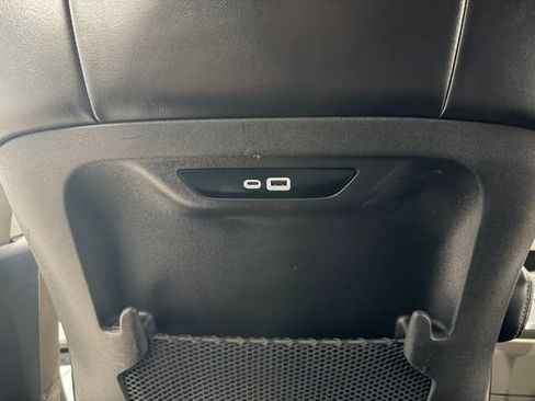 Used 2024 Chrysler Pacifica Touring-L FWD image 29