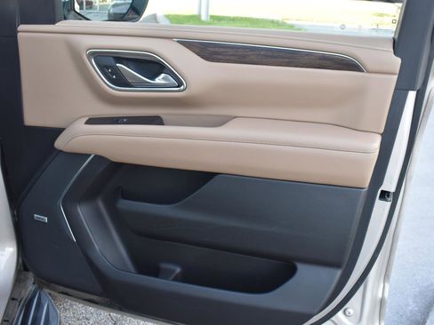 Used 2021 Chevrolet Tahoe Premier w/ Premium Package image 73