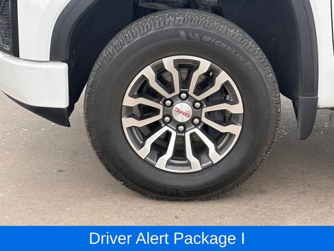 Used 2022 GMC Sierra 1500 AT4 w/ AT4 Premium Package image 9