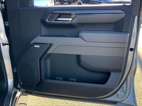 Used 2024 Chevrolet Silverado 1500 ZR2 w/ Technology Package image 22