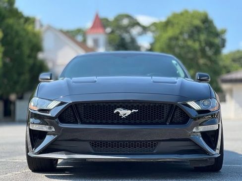Used 2018 Ford Mustang GT Premium RWD image 2