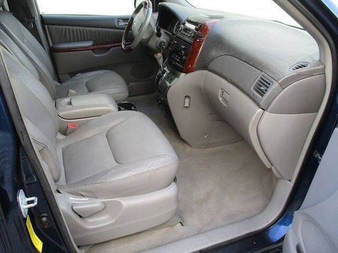 Used 2004 Toyota Sienna XLE AWD/4WD image 9