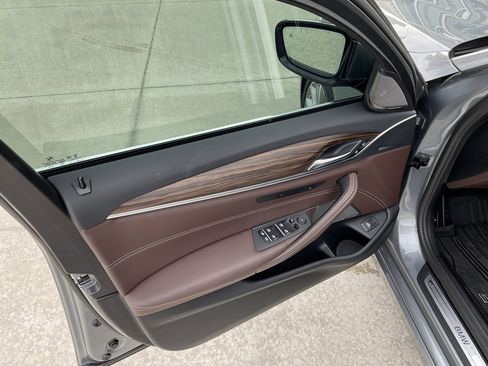 Certified 2023 BMW 540i w/ Executive Package image 8