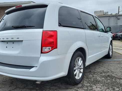 Used 2019 Dodge Grand Caravan SXT image 10
