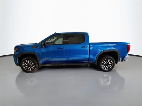 Used 2022 GMC Sierra 1500 AT4 w/ AT4 Premium Package image 3