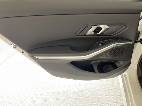 Used 2025 BMW 330i 330i w/ Convenience Package image 32