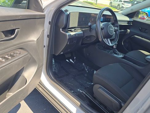 Used 2026 Hyundai Kona SEL Sport FWD image 9