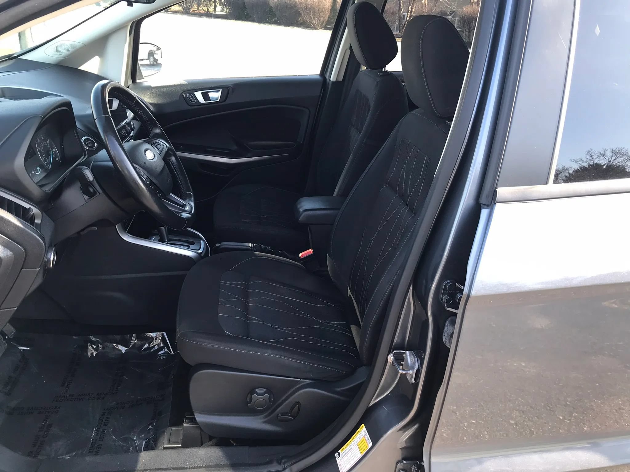 Used 2019 Ford EcoSport SE FWD image 2