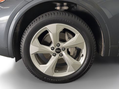 Used 2021 Audi Q5 Premium Plus w/ Premium Plus Package image 12