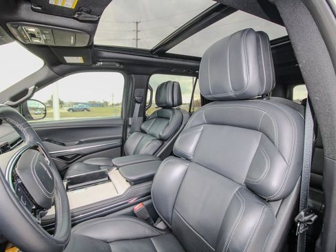 Used 2025 Lincoln Navigator L Reserve w/ Jet Appearance Package image 15