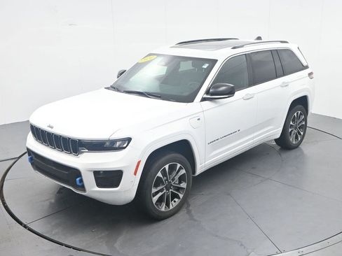 Used 2023 Jeep Grand Cherokee Overland AWD/4WD image 25