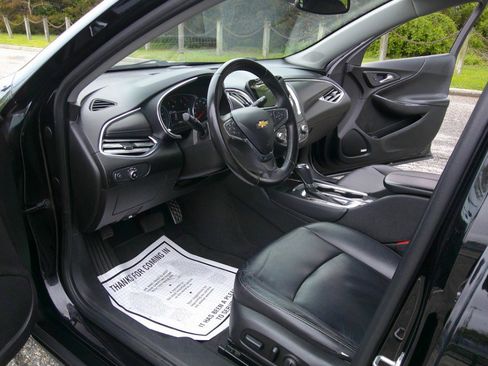Used 2017 Chevrolet Malibu LT w/ Leather Package FWD image 69
